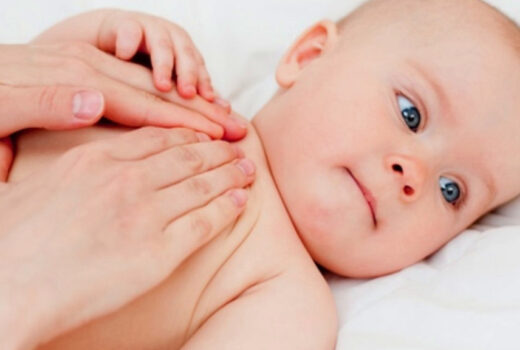 Masaje para bebés de 1 a 9 meses